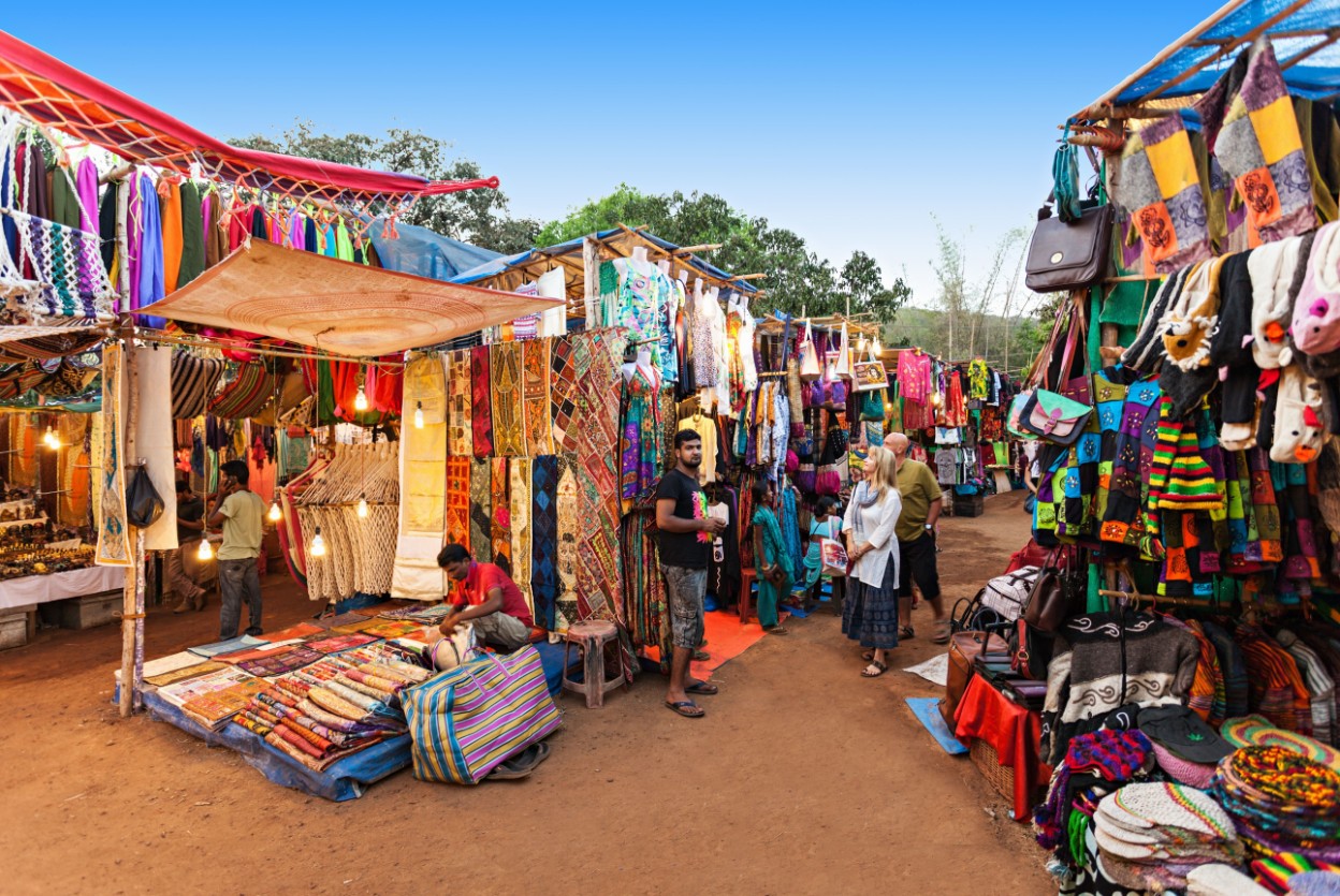 Anjuna Flea Market | luxury tempo traveller on rent