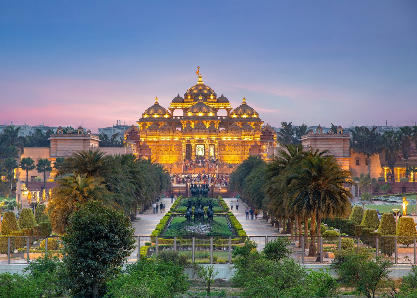 Urbania Luxury Traveller | AksharDham Temple